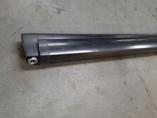 VW T6 California katos OEM 7E7067801A - Käytetty image 5