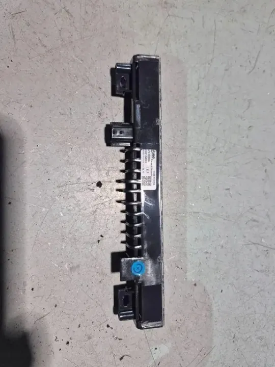 Luz Stop Renault Talisman OEM 90016093 Sedã image 2