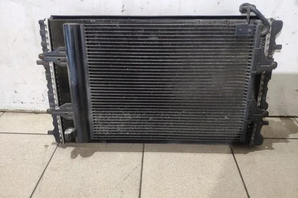 Radiador SKODA FABIA I 1.2L gasolina 2005 image 4