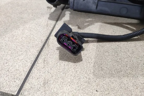 Radiador SKODA FABIA I 1.2L gasolina 2005 image 5