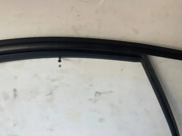Deurafdichtingsframe Rechts Voor Citroen C3 III OEM 9813201880 image 3