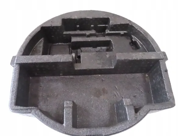 Toyota Yaris III kofferbakschuim OEM 64993-0D030 2011-2020 image 2