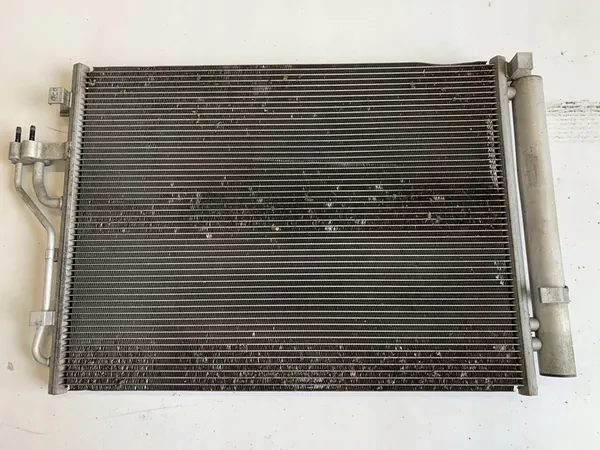 Hyundai OE 97606-2Y001 Ilmastointikondensaattori image 2