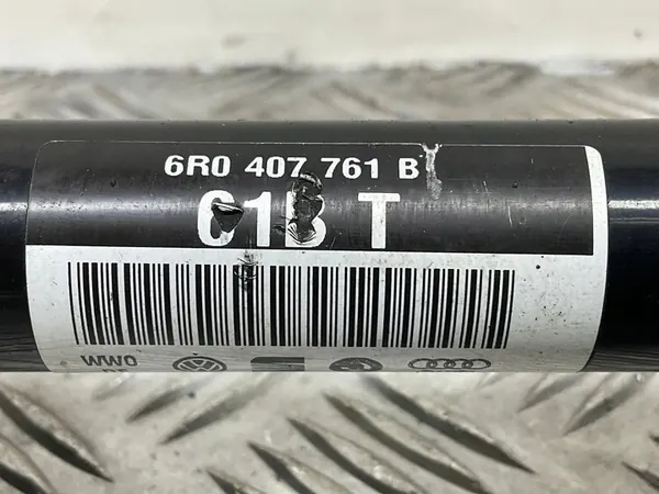 Höger Framdrev SKODA RAPID 2015 6R0407761B image 2