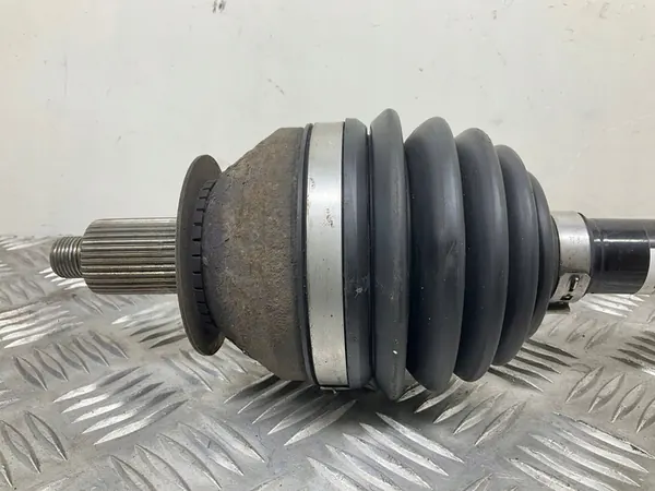 Höger Framdrev SKODA RAPID 2015 6R0407761B image 3