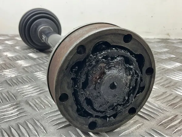 Höger Framdrev SKODA RAPID 2015 6R0407761B image 5