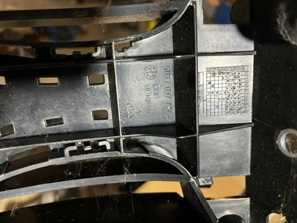 Moldura de Grade Frontal BMW image 3