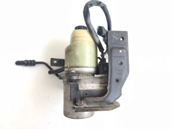 Pompe de direction assistée Ford OEM 4M513K514AD C6S4B image 2