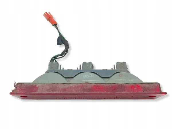 Troisième feu stop Mitsubishi 3000GT OEM 0508541 image 3