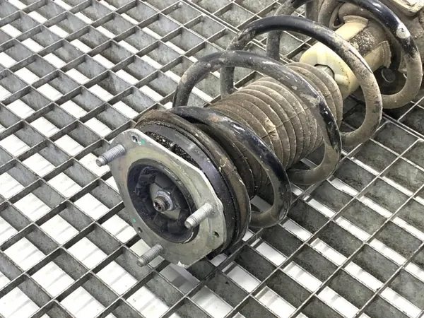 Framfjädring höger OEM GN15-18045 Ford EcoSport image 3