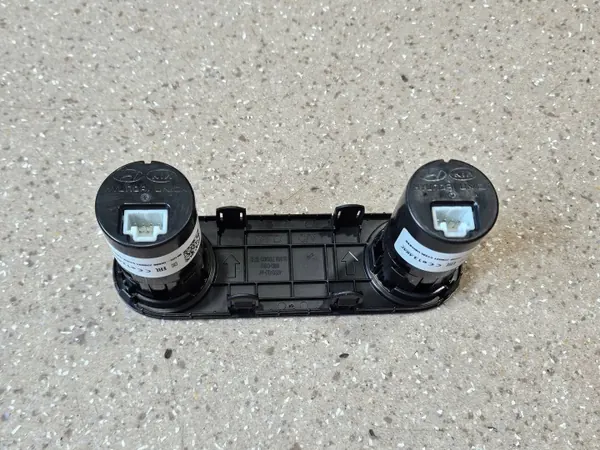 Hyundai Ioniq 5 Etu-USB-portti OEM 84673GI000 image 10