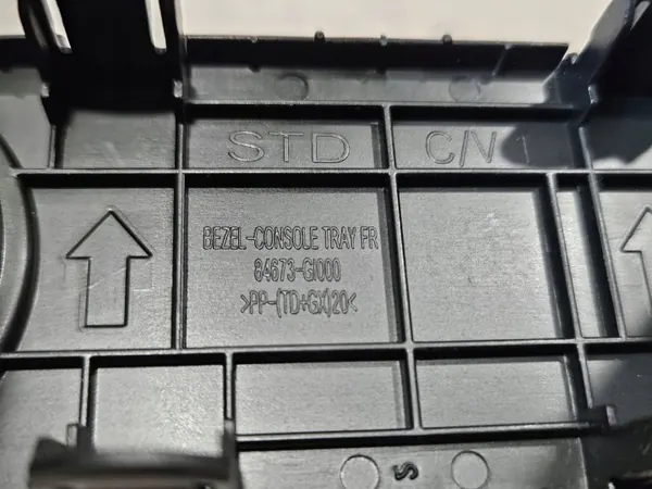 Hyundai Ioniq 5 Etu-USB-portti OEM 84673GI000 image 8