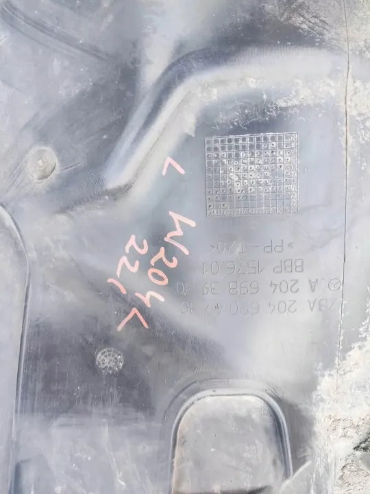 Para-lama dianteiro esquerdo Mercedes C W204 OEM A2046904730 image 4