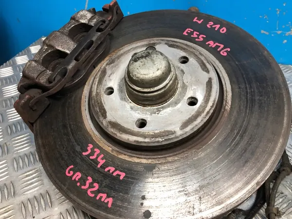 MERCEDES W210 E55 AMG Kit de Frenos Delanteros 334 mm image 2