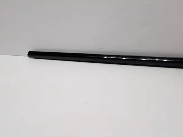 Guia de janela dianteira direita Audi Q6 e-tron 85H837476C image 2