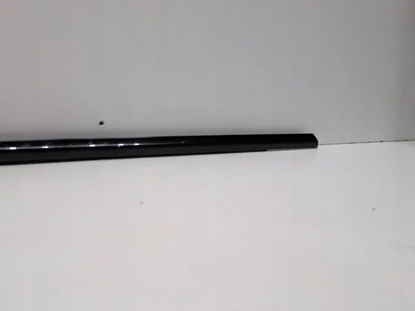 Guia de janela dianteira direita Audi Q6 e-tron 85H837476C image 4