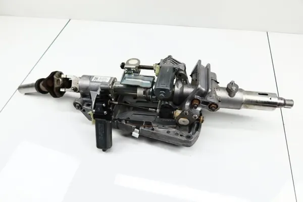 Mercedes W204 ohjauspylväs OEM 2044602116 image 2
