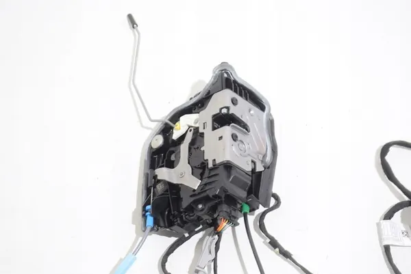 BMW X7 G07 LCI Soft Close Türkit OEM image 7