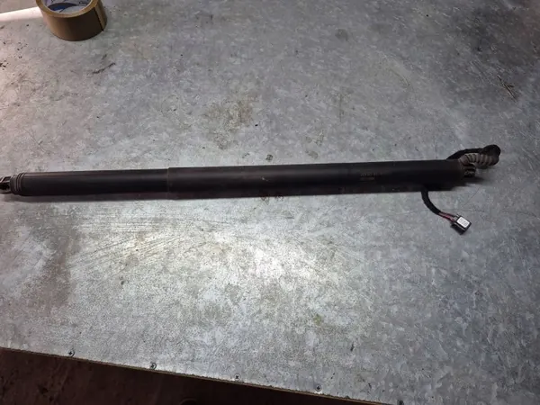 Set hayon électrique Skoda Superb III OEM 3V9827851B image 2