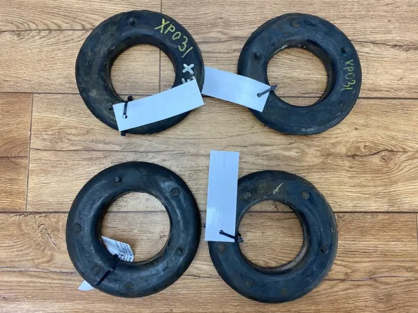 Taka jousituksen istuin OEM 68273964AB Ram 1500 5.7L image 2