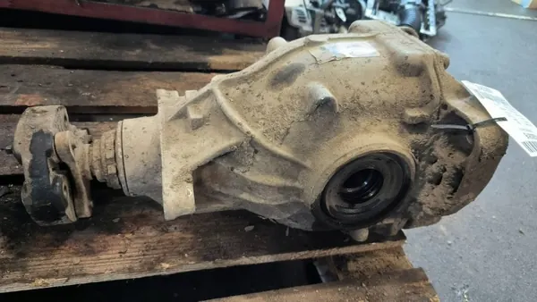 Gebrauchtes Hinterachsdifferential OEM 7577099 BMW F01 730D image 5