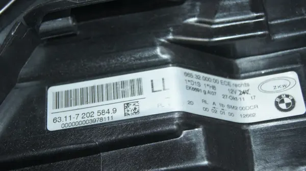 BMW 3 e90 e91 LCI Bi Xenon Farol Direito 7202584 image 2