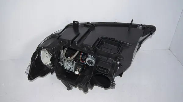 BMW 3 e90 e91 LCI Bi Xenon Farol Direito 7202584 image 6