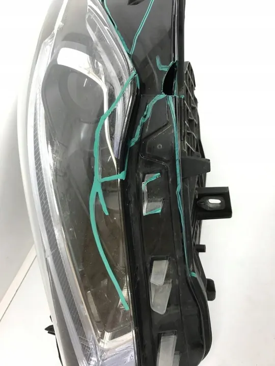 LINKER VOORLAMPE MERCEDES CLA FULL LED A1189063900 image 3