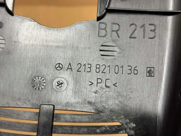 Mercedes-Benz E W213 OEM A2138210136 Peilinkotelo image 5