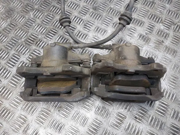 Bremsscheiben + Beläge + Bremssättel Vorne OEM Opel Corsa D image 7