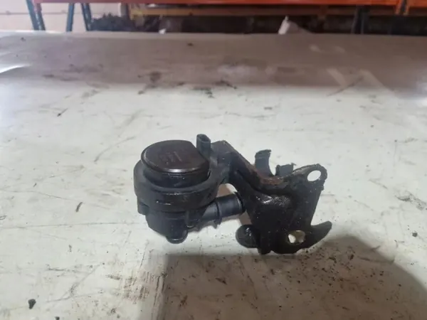 Bränslepump OEM 5G0965567 för VW Passat B7 Alltrack image 3