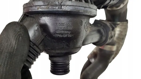 Carcasa de termostato BMW 3 (E90) 2.0L Diesel 2011 OEM 7552403 image 5