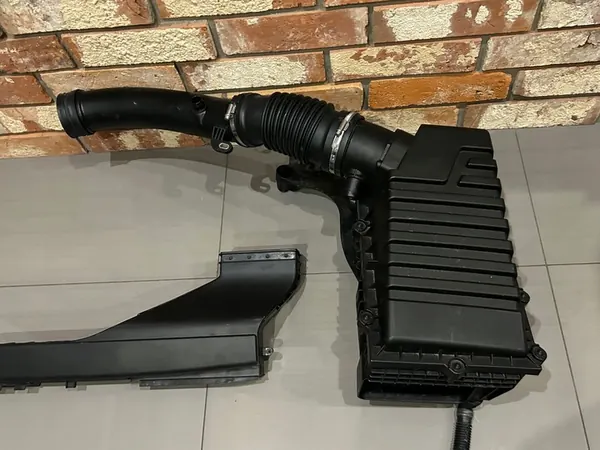 AUDI RS3 8V0 Ilmansuodattimen Kotelo + Imu image 5