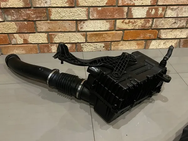 AUDI RS3 8V0 Ilmansuodattimen Kotelo + Imu image 7