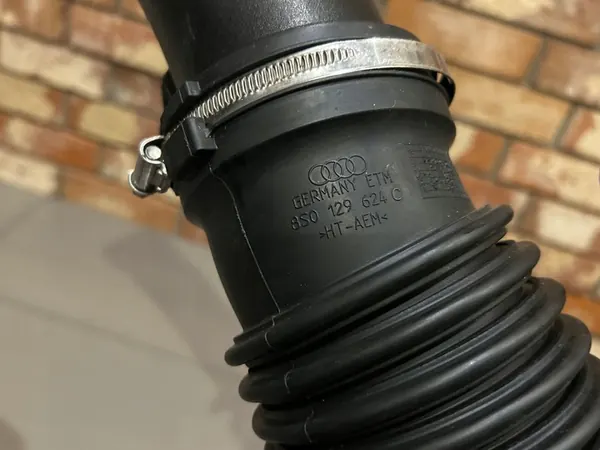 AUDI RS3 8V0 Ilmansuodattimen Kotelo + Imu image 9