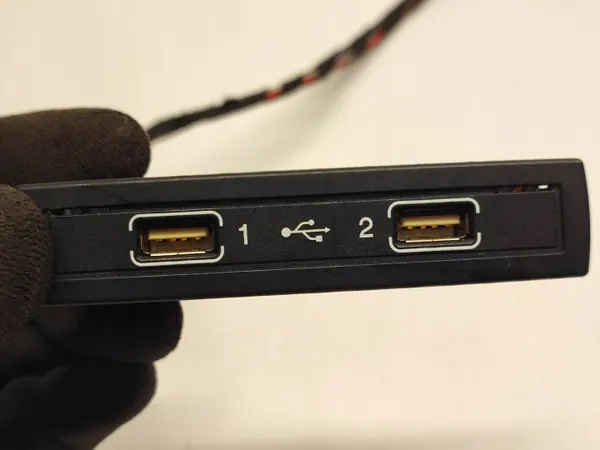 Mercedes-Benz USB-uttag OEM A1728202826 för E-klass W212 image 4