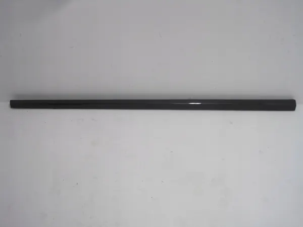 Oikea kynnyslista OEM 8XA853860 Audi A1:lle image 2