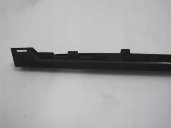 Oikea kynnyslista OEM 8XA853860 Audi A1:lle image 5