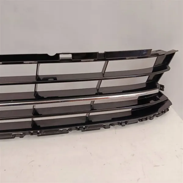 Griglia Paraurti Anteriore VW Passat B8 R Line 3G0853677K image 4