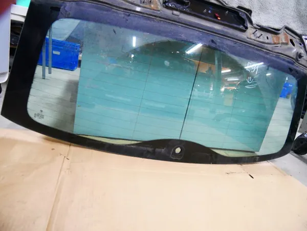 BMW E91 achterklepglas OEM - Gebruikt image 5