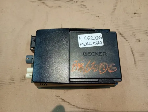 Module GPS Becker OEM A1669008808 pour Mercedes image 2