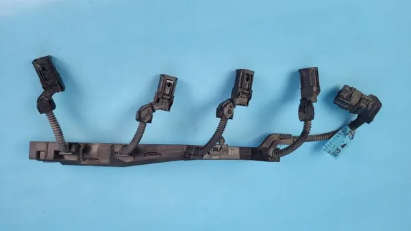 Toyota RAV4 V 19r injectorharness OEM 82125-12660B image 10