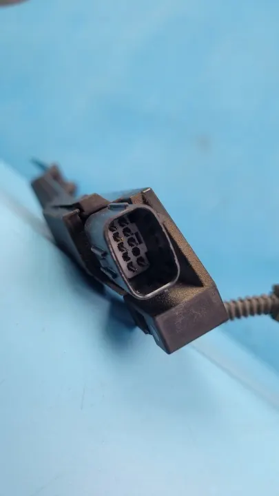 Toyota RAV4 V 19r injectorharness OEM 82125-12660B image 9