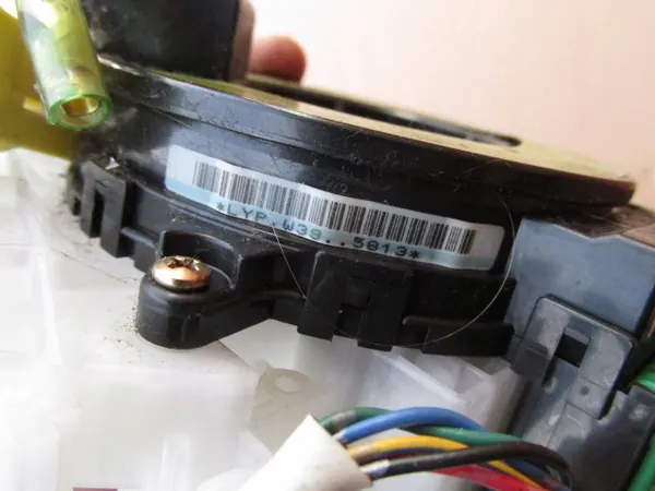 Mitsubishi MR551792 Airbag-Schleifring mit Sensor image 7