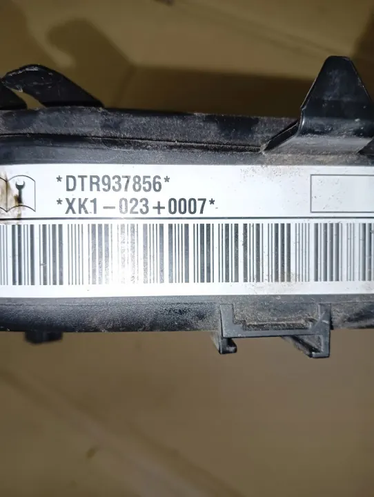 Couverte de distribution OEM 05L109147D pour VW Audi 2.0 TDI image 8