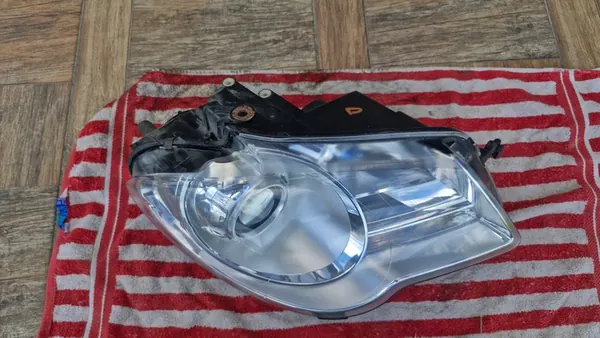 VW Touran I Lift Etu Oikea Lamppu Eurooppa 1T1941006B image 3