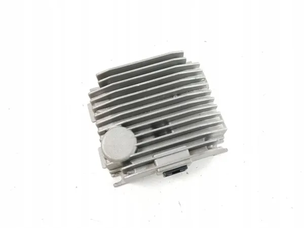 Amplificateur Porsche Taycan OEM 9J1035446D - Occasion image 2