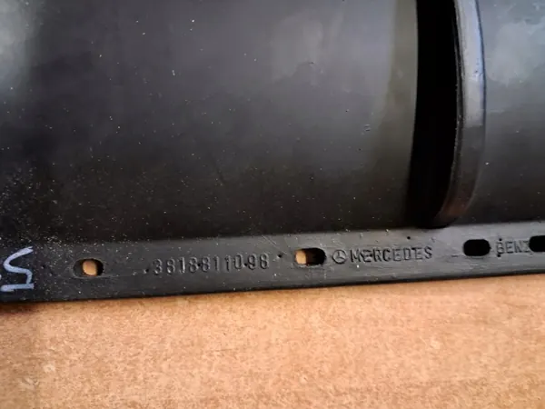 Mercedes W641 Kabinendichtung OEM 3818810198 - Gebraucht image 3