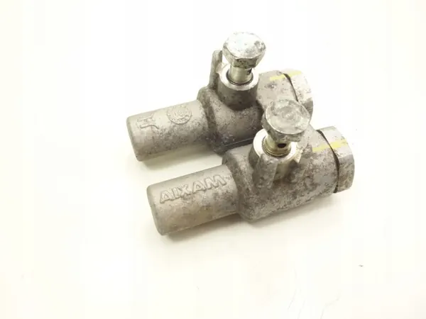 Microcar Aixam GTO Taka T-liitin OEM M-124600 image 3