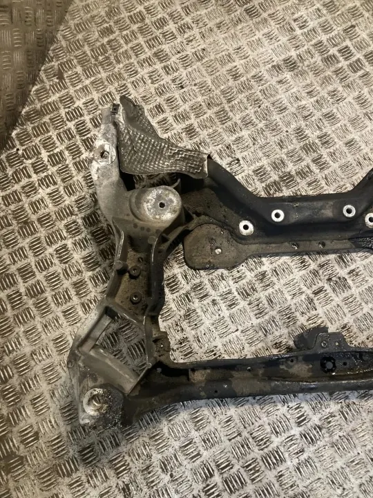 Traverse Mercedes W203 OEM A2036280557 image 3